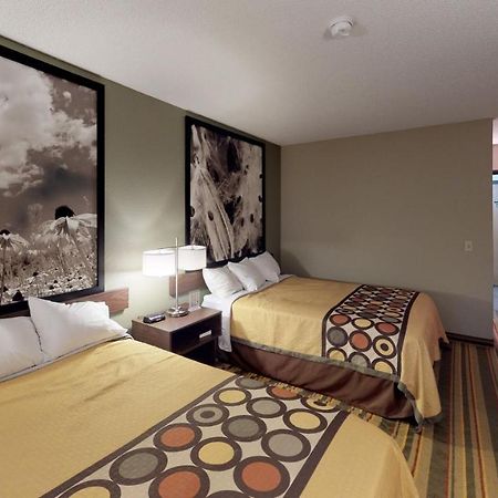 Super 8 By Wyndham Glencoe Otel Dış mekan fotoğraf