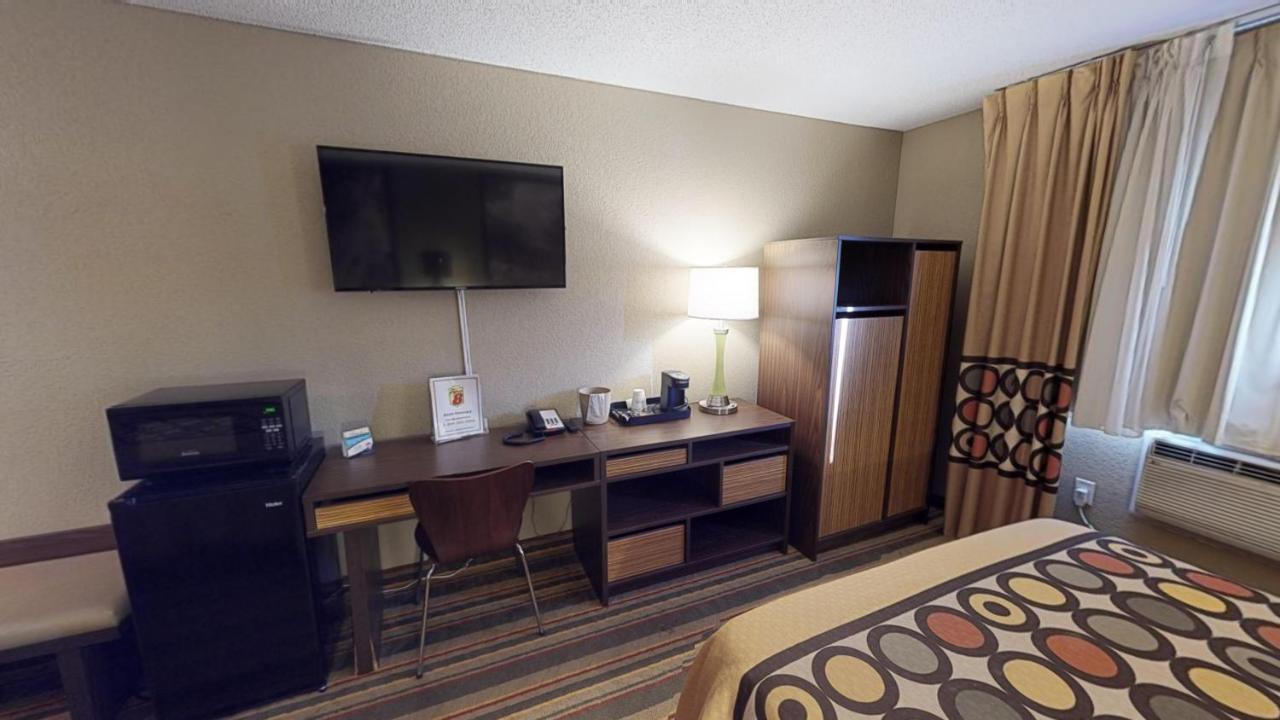 Super 8 By Wyndham Glencoe Otel Dış mekan fotoğraf