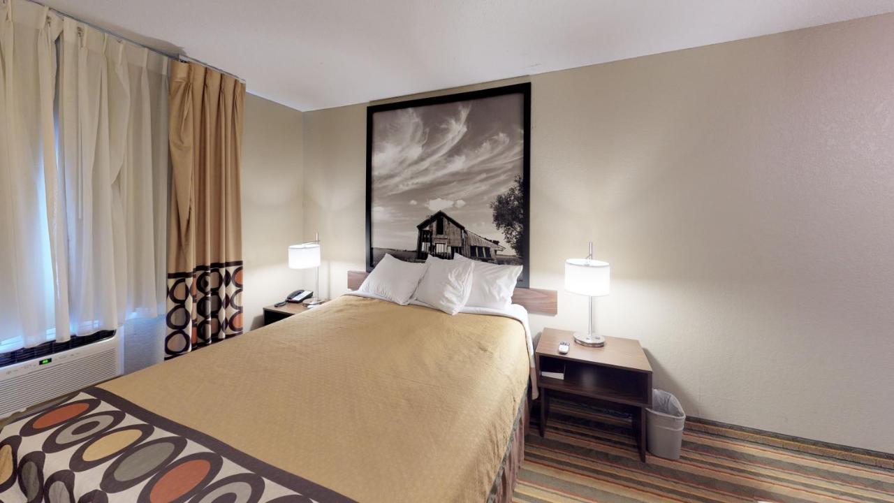 Super 8 By Wyndham Glencoe Otel Dış mekan fotoğraf