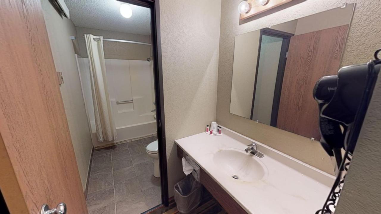 Super 8 By Wyndham Glencoe Otel Dış mekan fotoğraf