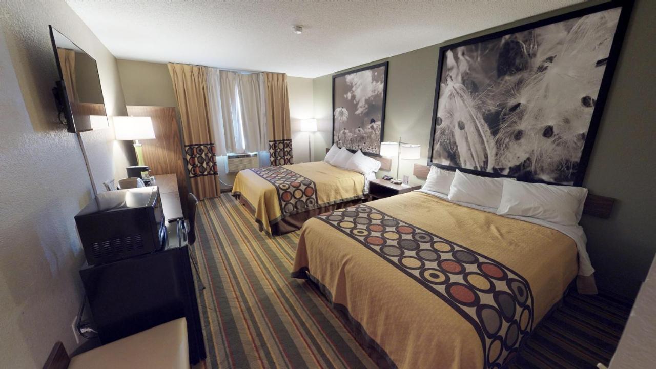 Super 8 By Wyndham Glencoe Otel Dış mekan fotoğraf